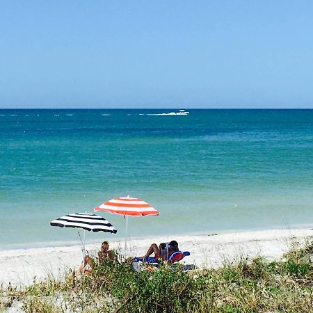 Serenity By The Sea Cottage A Clearwater Beach Zewnętrze zdjęcie